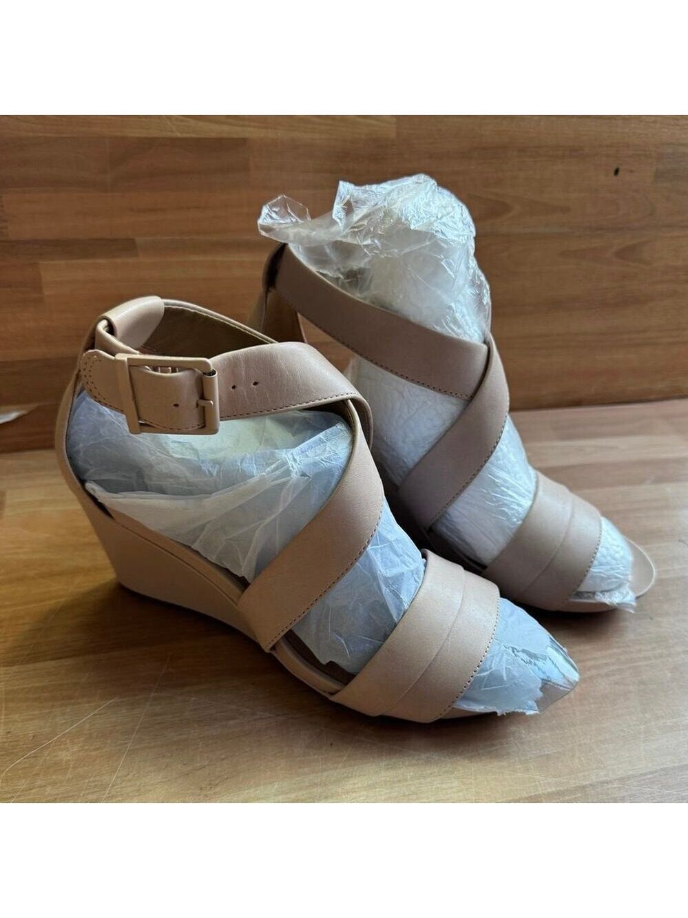 NIB Clarks Artisan Aisley Orchid Leather Wedge Sandals Nude Beige Pink 6.5M